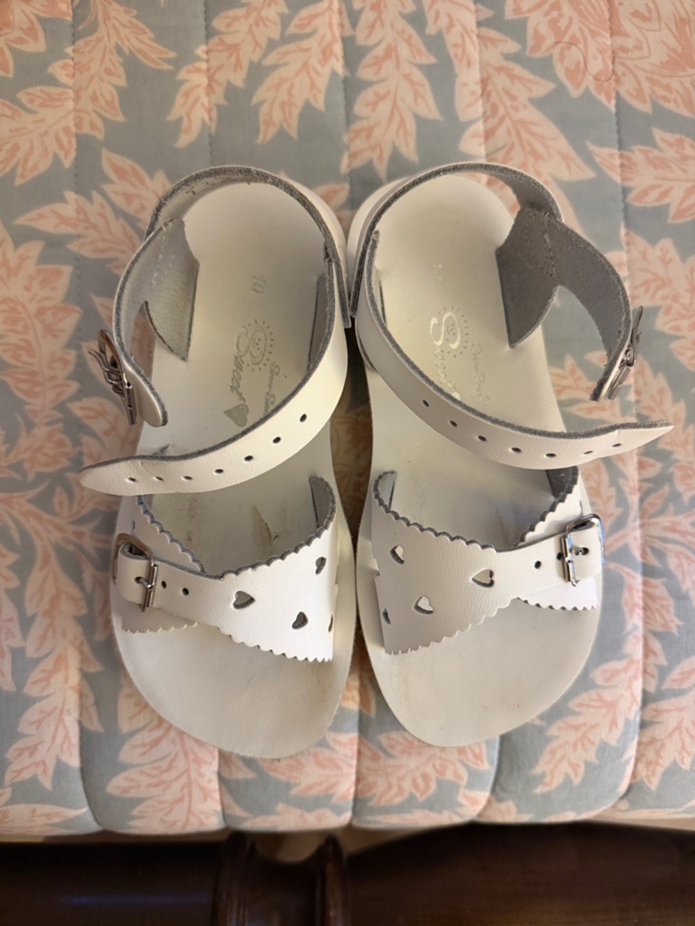 Toddler White Heart Cutout Buckle Sandals Sun San